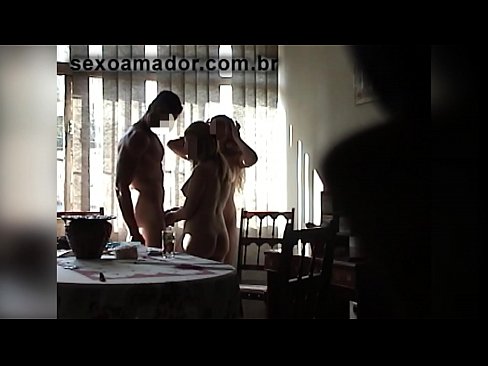 ❤️ Inimbitahan ng mga sex friends ang isang higanteng lalaki at isang threesome kasama niya ❤️ Porno sa tl.recetasketo.top ❌️